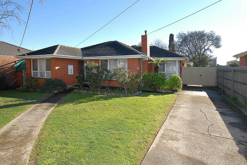 1 Giselle Avenue, WANTIRNA SOUTH VIC 3152