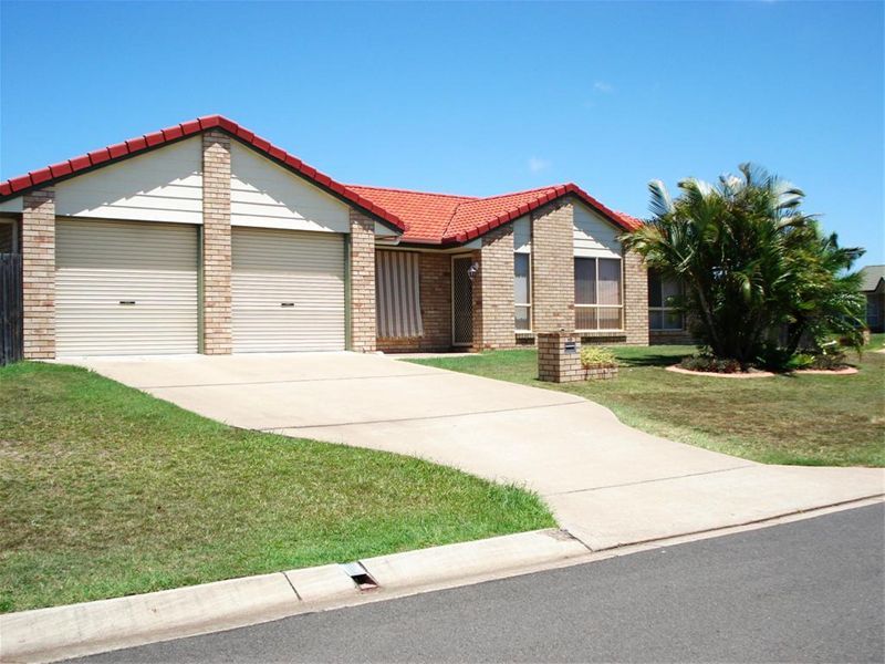 10 Madeline Street, TORQUAY QLD 4655
