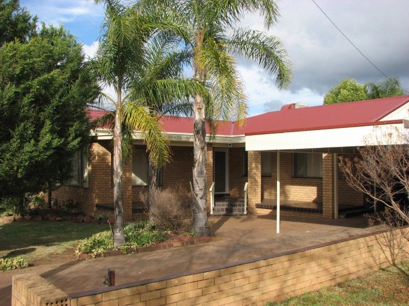 28 McDonnell Street, FORBES NSW 2871