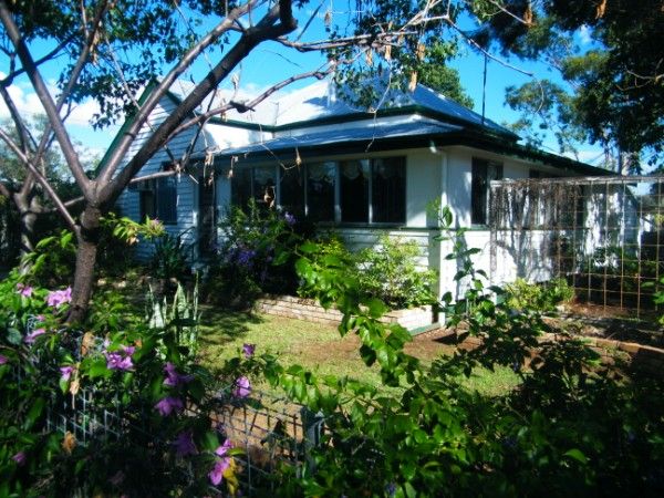 8 Leichhardt Street, CHINCHILLA QLD 4413