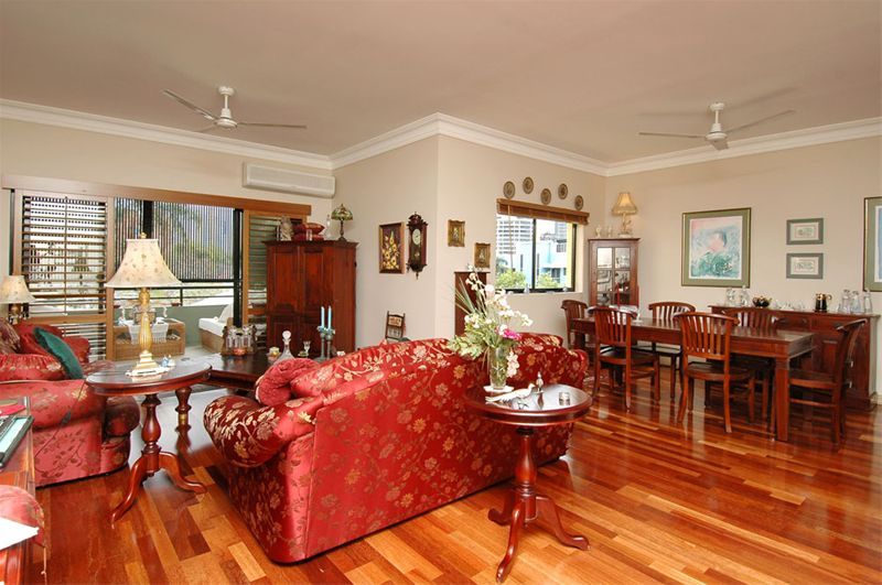 39 Cairns Street, KANGAROO POINT QLD 4169