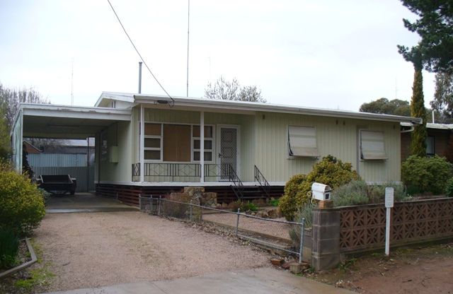 49  Beare Street, CLARE SA 5453
