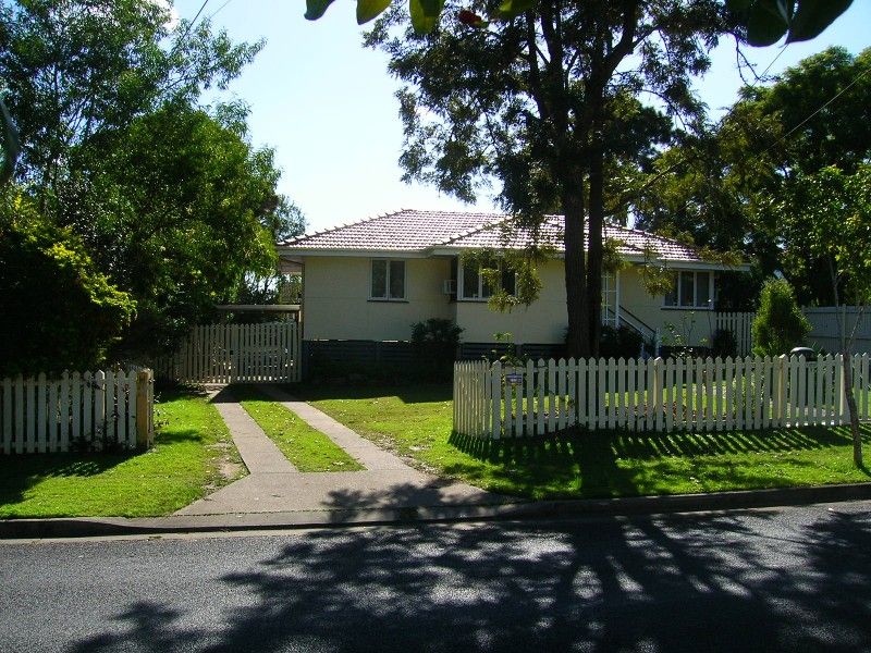 1 Mitchell Street, RIVERVIEW QLD 4303