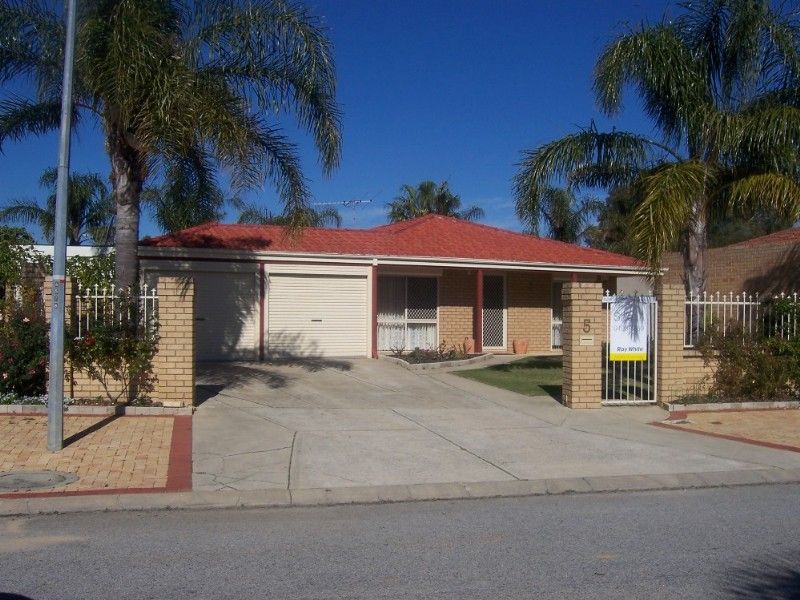 5 Peace Court, MADDINGTON WA 6109
