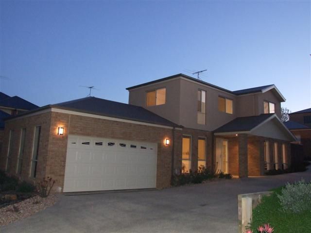 42 Jenner Avenue, COWES VIC 3922