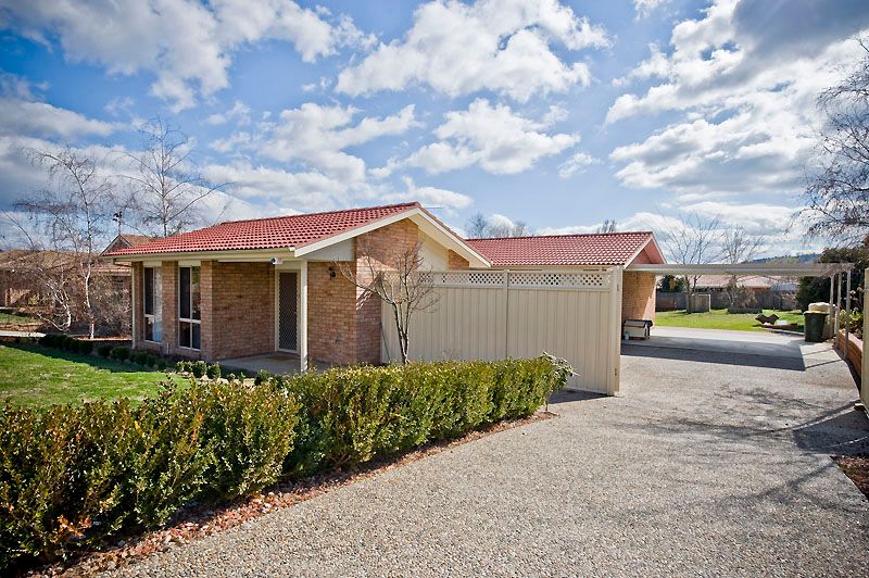 15 Ironbark Crescent, BANKS ACT 2906