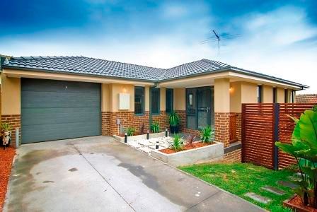 35  Binalong Avenue, CHADSTONE VIC 3148
