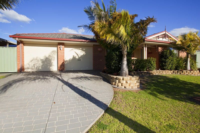 18 Coolabah Crescent, GLENMORE PARK NSW 2745