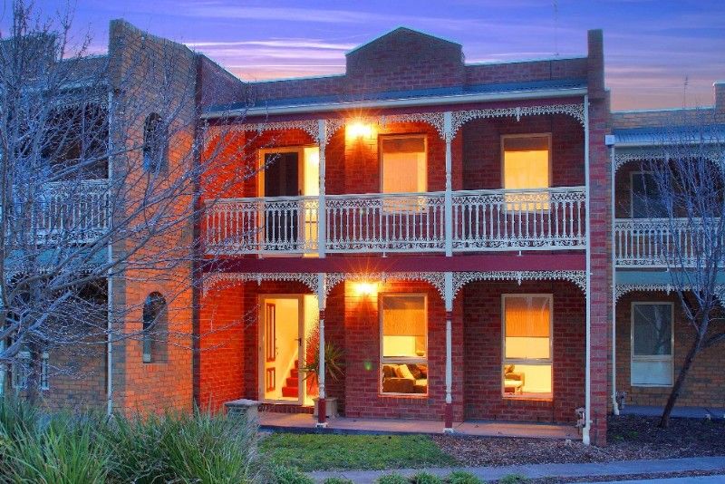 70 Greenhills Road, BUNDOORA VIC 3083