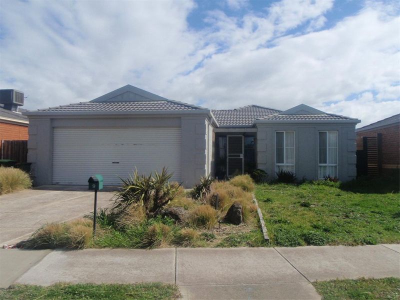 9  Oakbank Boulevard, WHITTLESEA VIC 3757