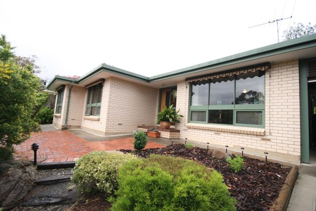 32 Booth Street, HAPPY VALLEY SA 5159