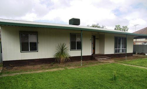 29 First Street, Owen SA 5460
