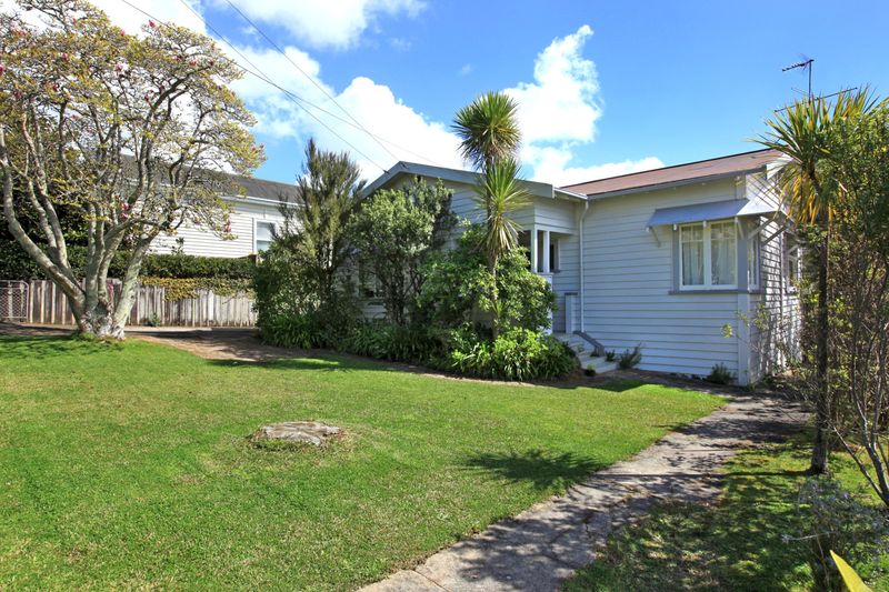 House 32 Livingstone Street, Westmere, Auckland City