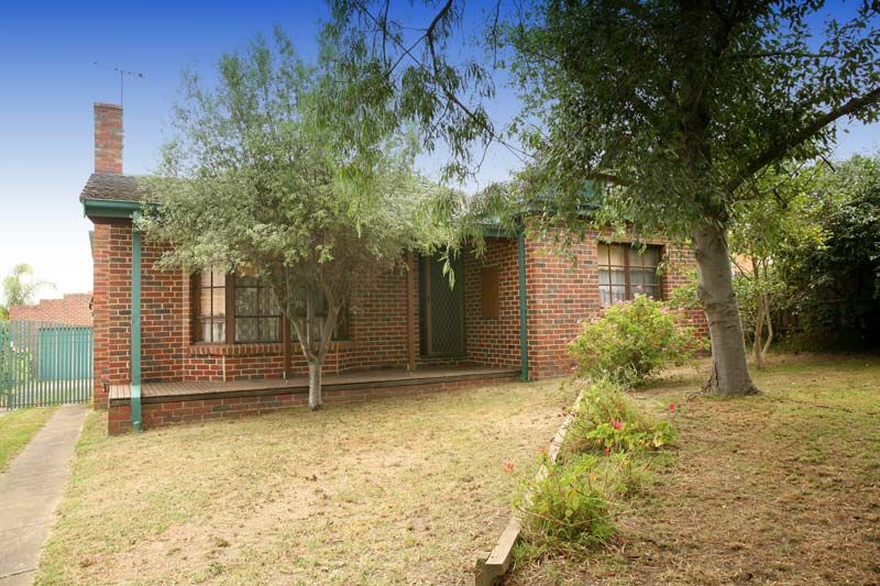 11 Moona Street, BURWOOD EAST VIC 3151