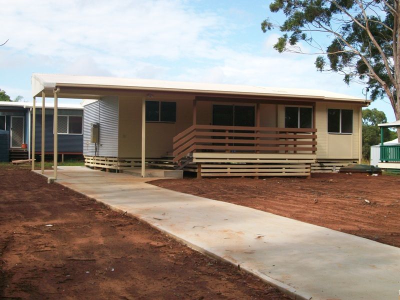 4 Burge Street, RUSSELL ISLAND QLD 4184