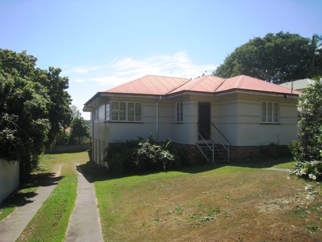 99 Hilda Street, CORINDA QLD 4075
