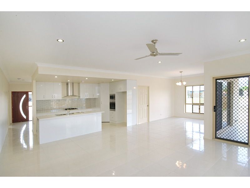 3 Primrose Avenue, NORMAN GARDENS QLD 4701