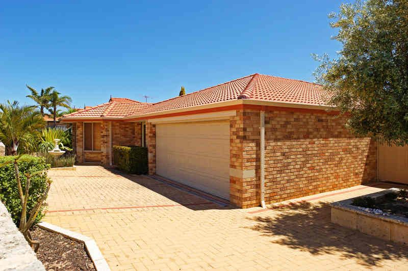 11 Dumbarton Loop, KINROSS WA 6028