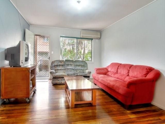 162 Juliette Street, GREENSLOPES QLD 4120