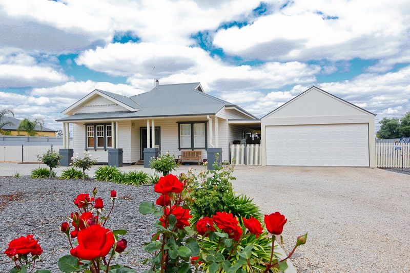 217  Channel Road, MERBEIN VIC 3505