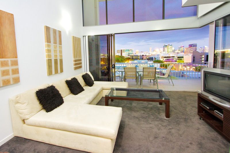 13 Walsh Street, MILTON QLD 4064
