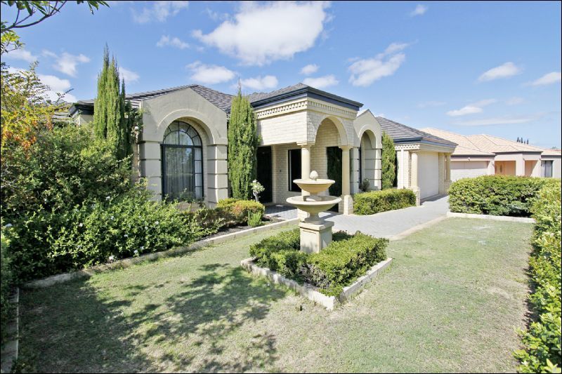2/24 Abbotsford Grove, Ivanhoe