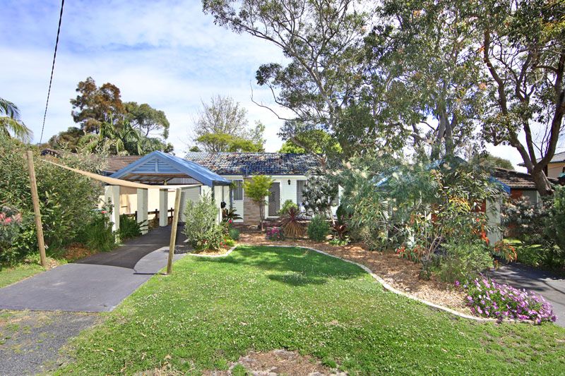 10 Macauley Road, BATEAU BAY NSW 2261