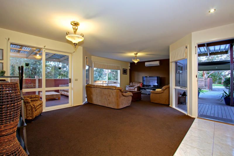 22 Coral Close, ROSEBUD VIC 3939