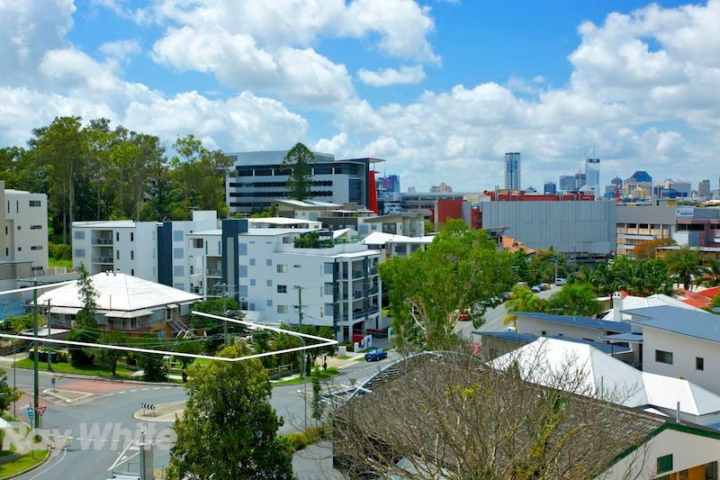 41 School Street, KELVIN GROVE QLD 4059