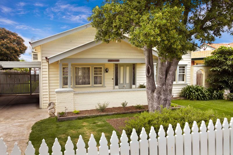 22  Oakhill Avenue, RESERVOIR VIC 3073
