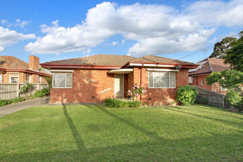 158 Warrigal Road, OAKLEIGH VIC 3166