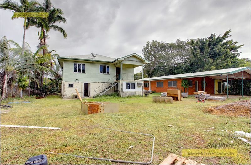 3 and 5 Whyte Street, HERMIT PARK QLD 4812