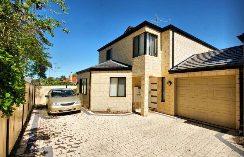123C Rochester Circle, BALGA WA 6061