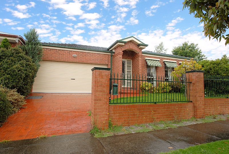 1 Memory Lane, ROWVILLE, VIC – Home For Rent • Ray White