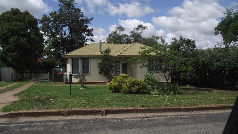 3 Gallop Avenue, PARKES NSW 2870