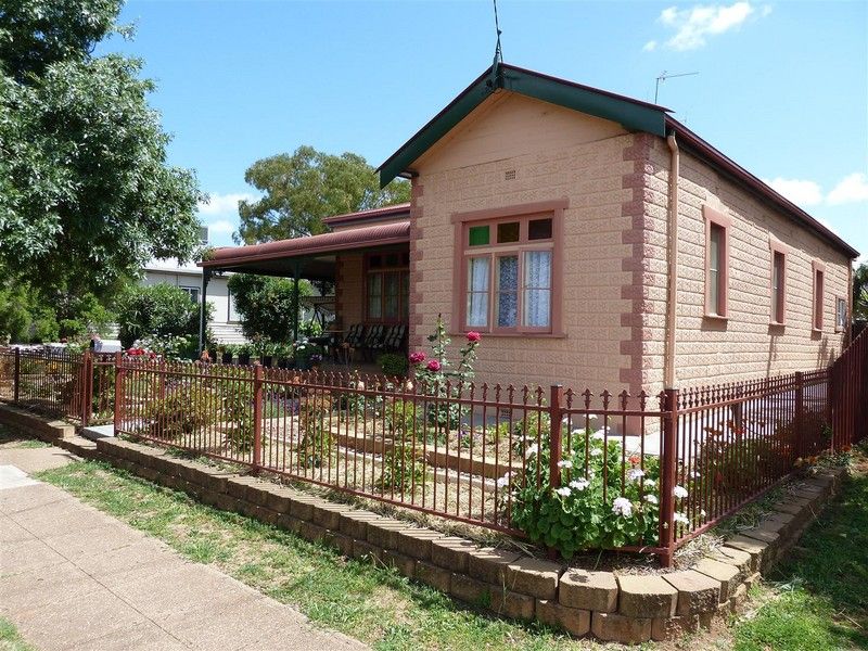 31 Clarinda Street, PARKES NSW 2870