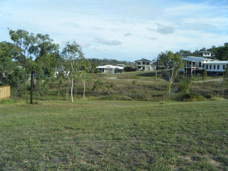 33 Minstrel Court, BUSHLAND BEACH QLD 4818