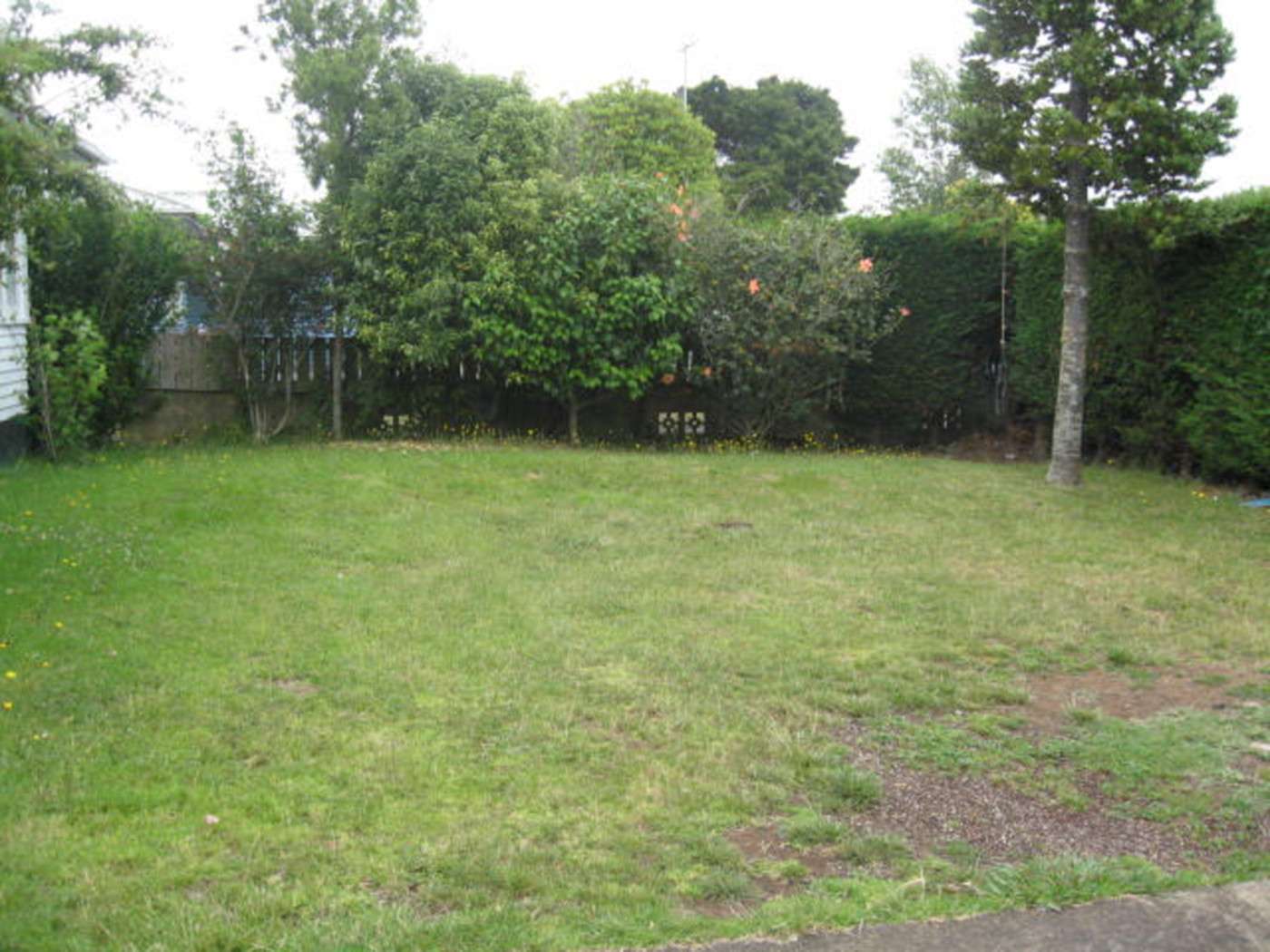 132 Russell Road photo 2