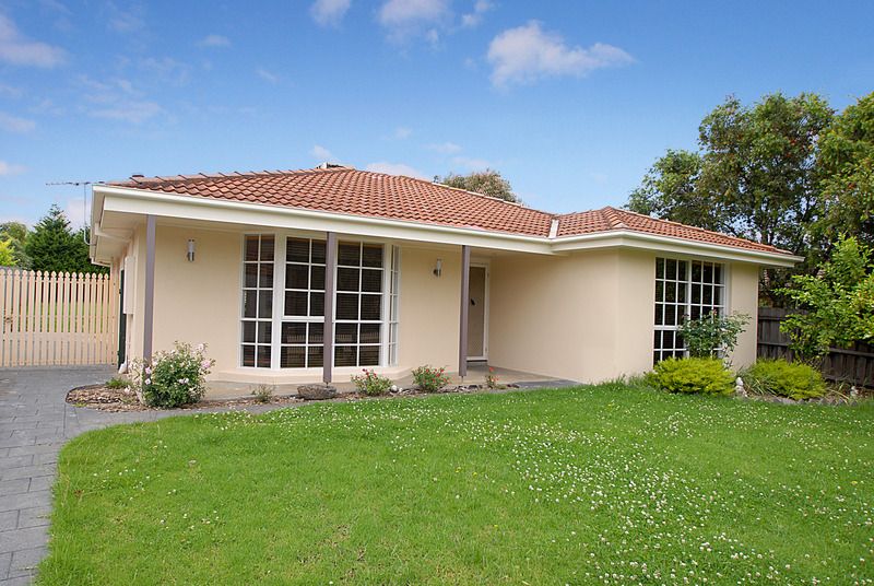 27 Bryden Drive, FERNTREE GULLY VIC 3156