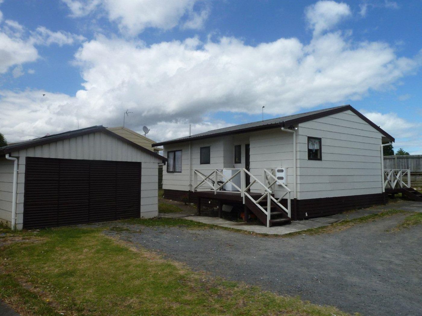 9B Maplesden Drive, Clendon Park, Manukau City