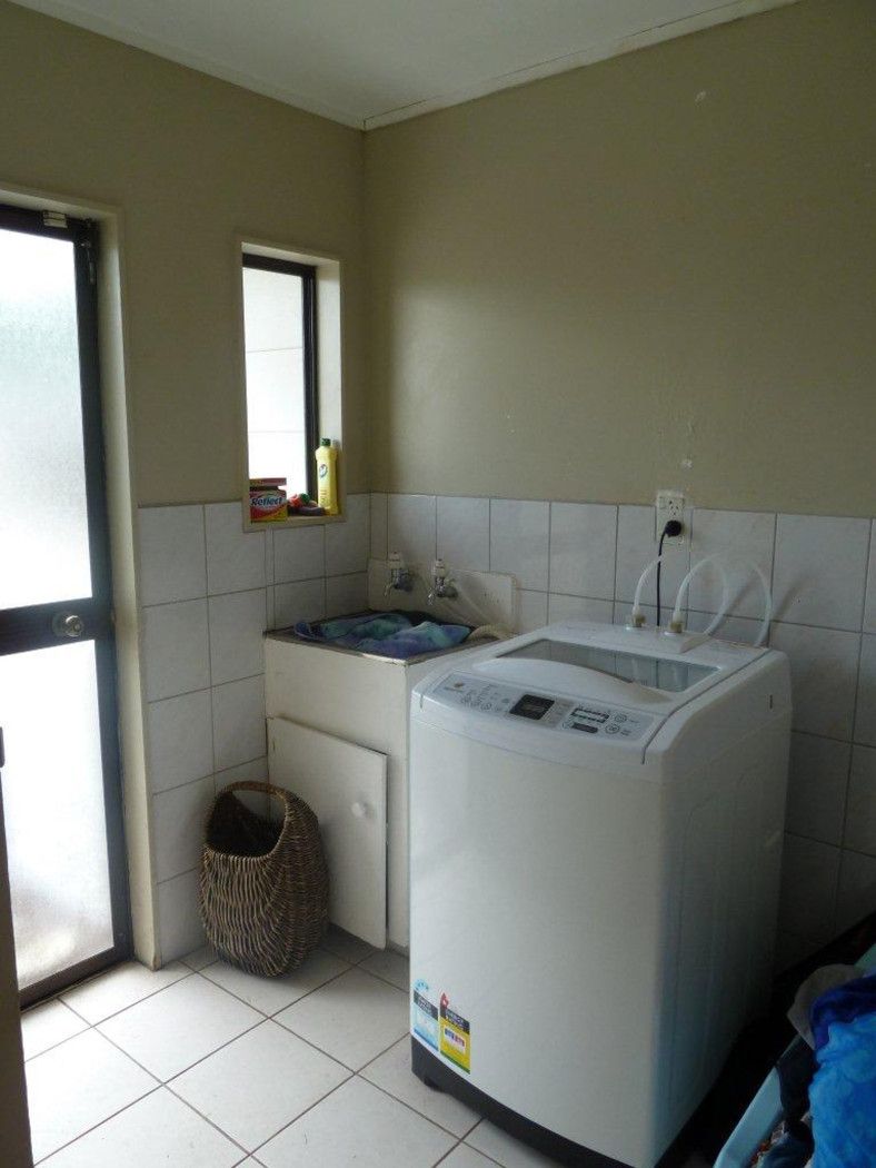 9B Maplesden Drive, Clendon Park, Manukau City