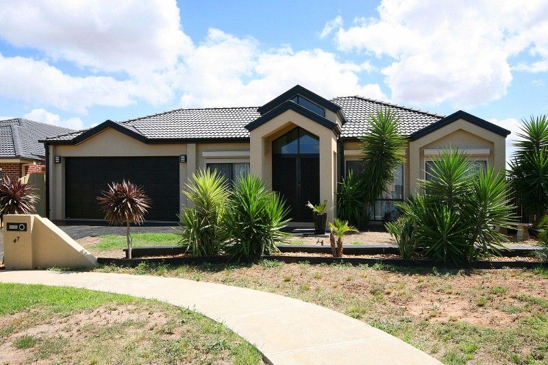 47 Park Lane, TAYLORS HILL VIC 3037