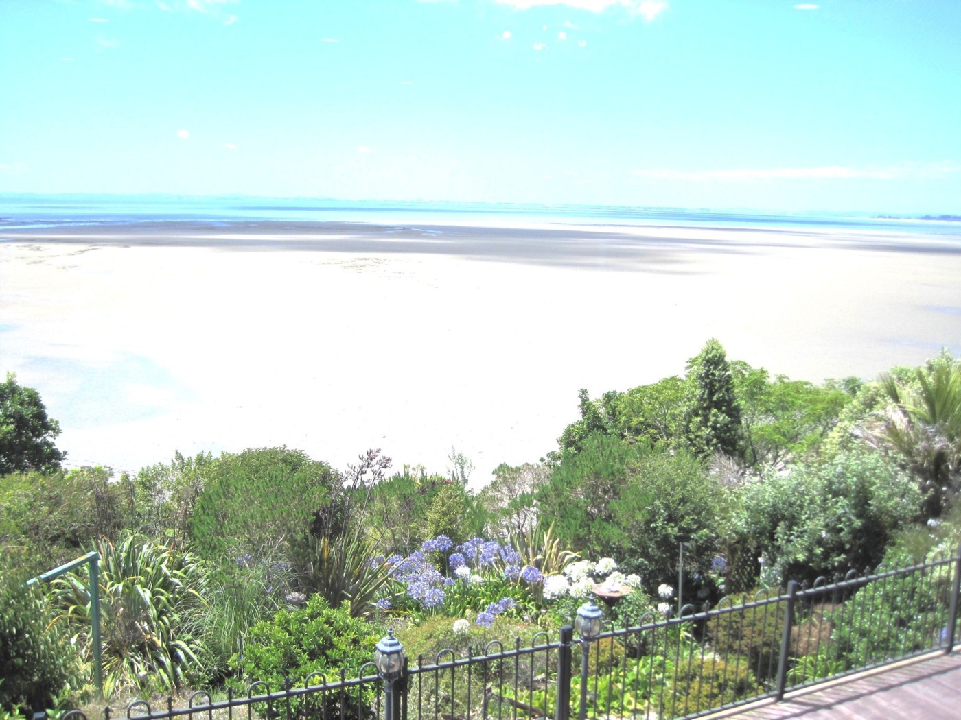 2 Crisp Road, Clarks Beach, Franklin