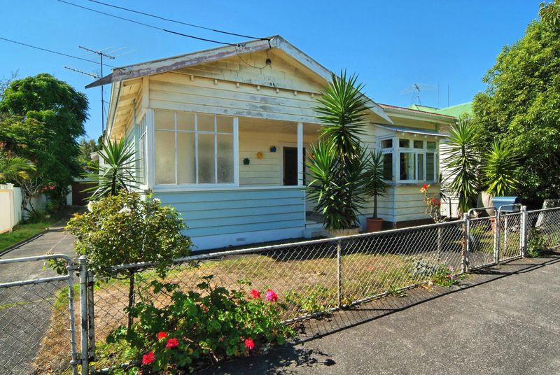 House 19 Wiremu Street, Balmoral, Auckland City