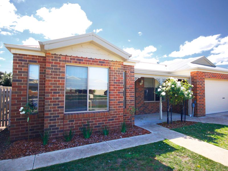 12 Alan Street, GROVEDALE VIC 3216