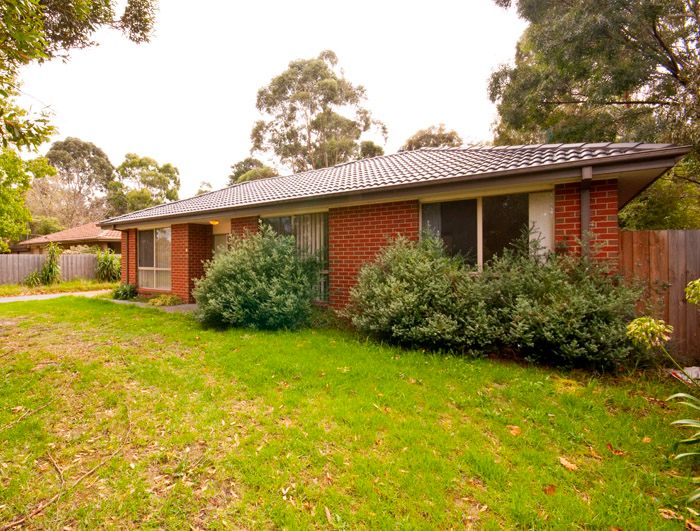 11  Glenfern Road, FERNTREE GULLY VIC 3156