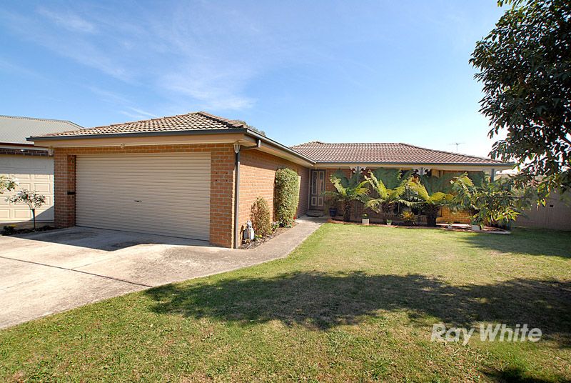 5 Ellaswood Close, BERWICK VIC 3806