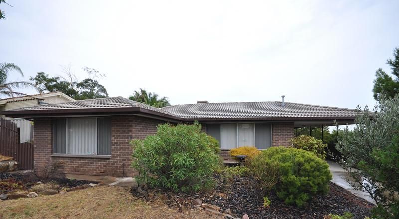 1 Gretel Crescent, HALLETT COVE SA 5158