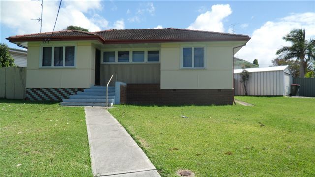 2 McCool Street, WARILLA NSW 2528