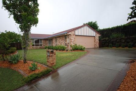 9 Cynthia Place, WAKERLEY QLD 4154